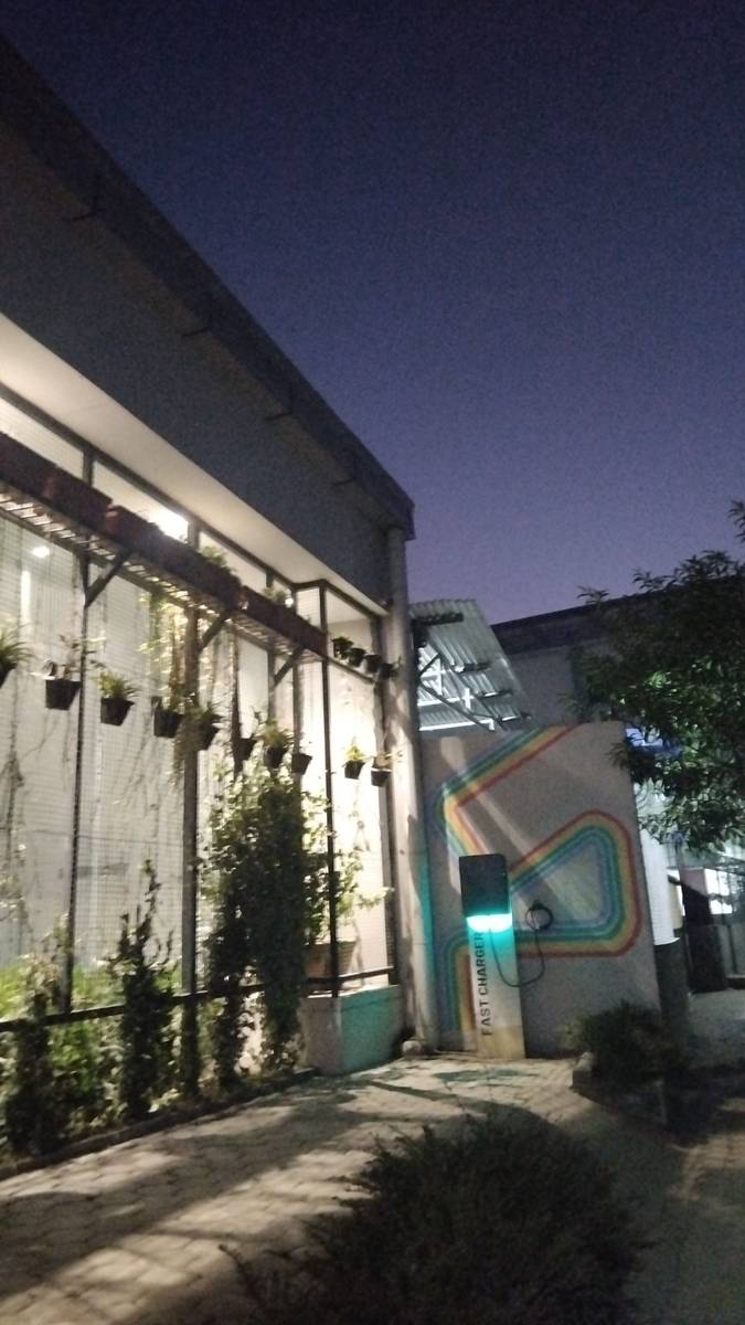 Need average priced room for family of 4 near dhumbarahi pipalbot area