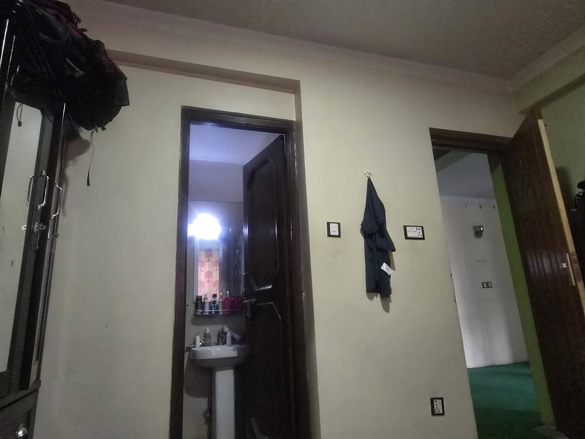 1bk flate with attached bathroom