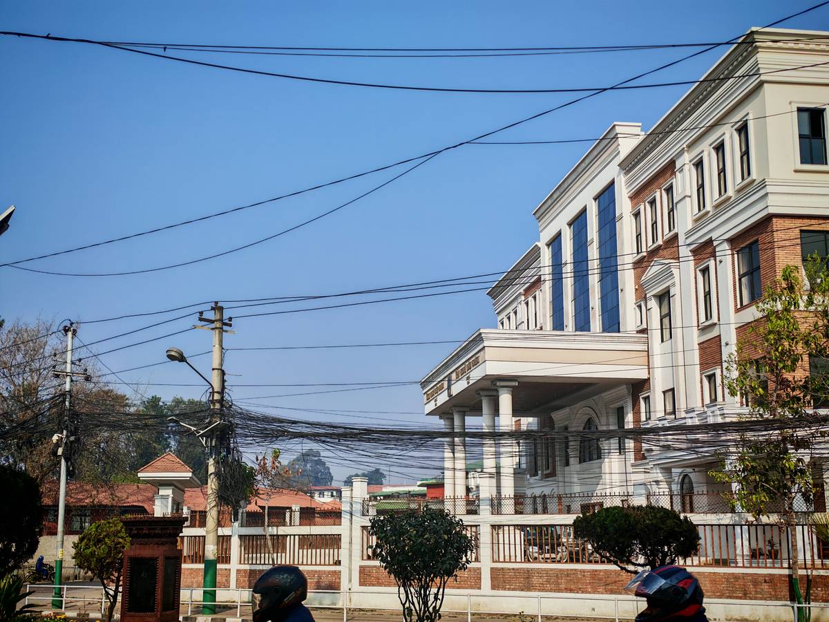 Want a 3bhk or 3bk flat