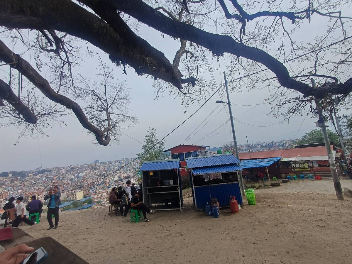 1room and 1kitchen needed