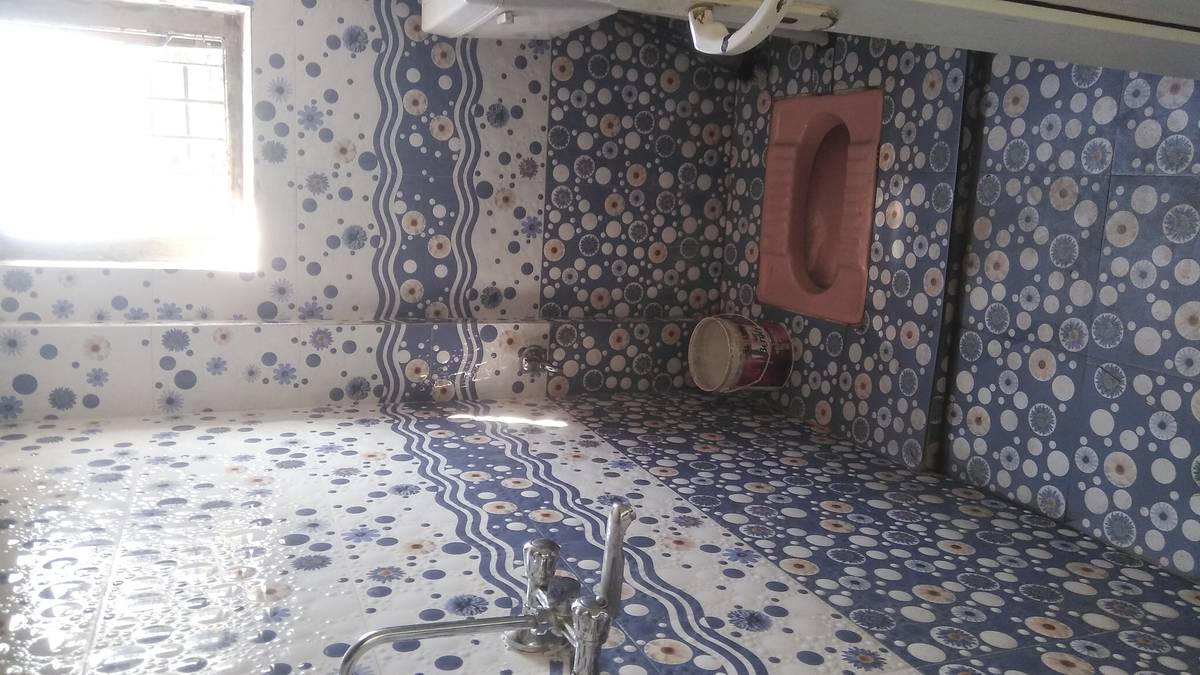 Flat for godown available at pokhara will 1 shutter