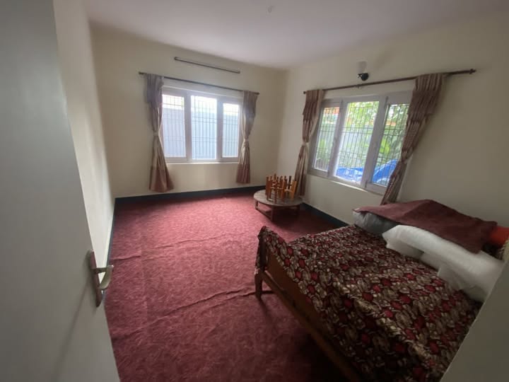 Flat For Rent ! (For Family)