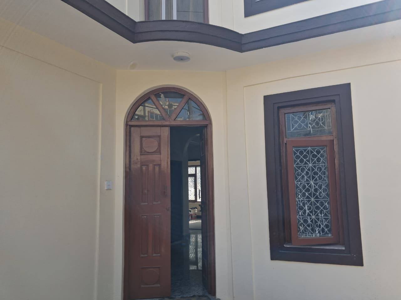 Hattiban ma ekdamai akarsak 2bhk flat available xa hai