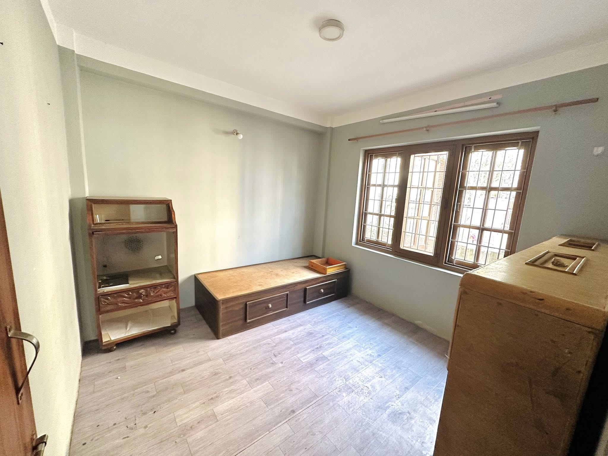 2 Bedroom, 1 Hall, Kitchen