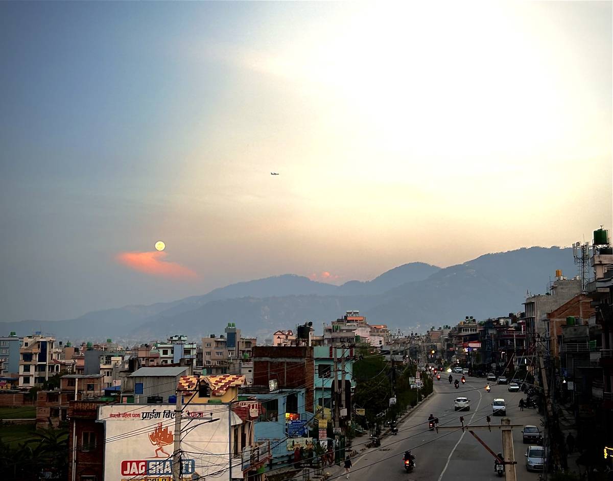 Need room near Lokanthali manohara park