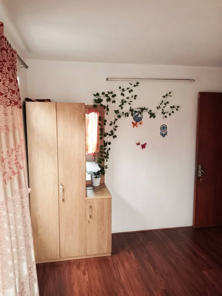 Fully furnished 1Bhk room with sharing kitchen and bathroom